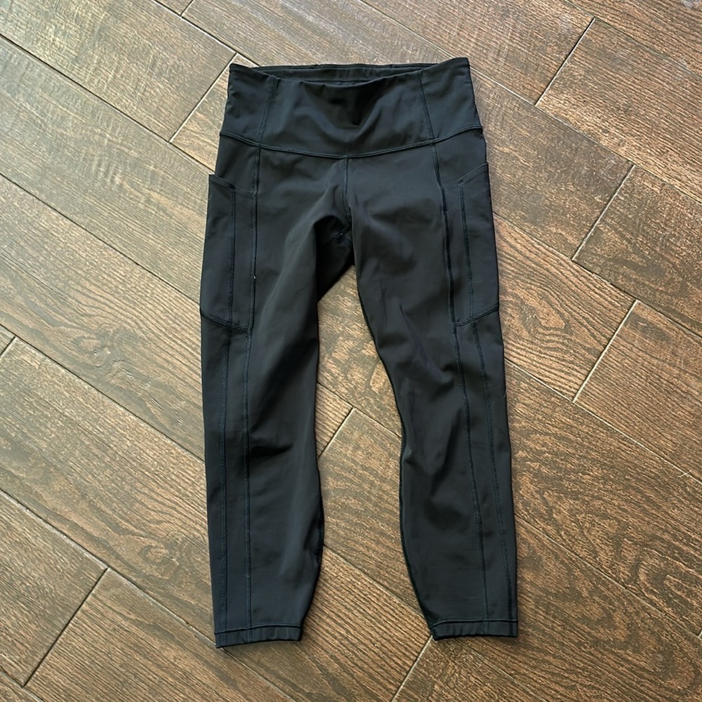 Athleta ultimate stash 7/8 tight